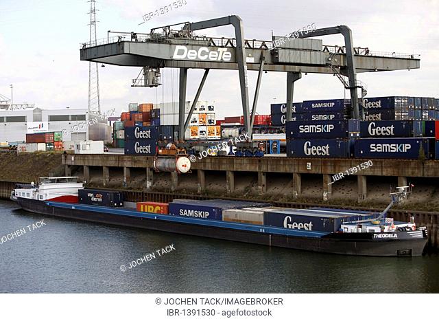DeCeTe terminal, container loading at the southern dock of the inland port Duisburg-Ruhrort, Duisburg, North Rhine-Westphalia, Germany, Europe