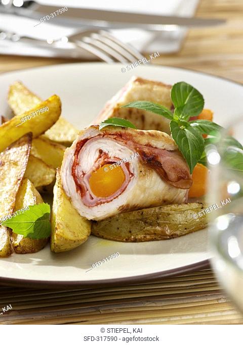 Turkey roll with potato wedges