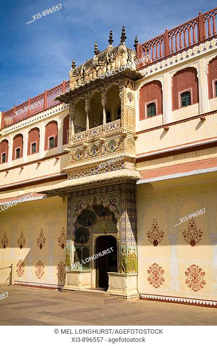 Doorway decorated with peacock paintings, Pritam Niwas Chowk, City Palace, Jaipur, Rajasthan, India
