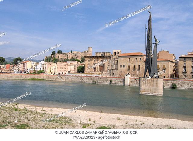 Tortosa, historical downtowm from the riverside Castle of Suda, Cathedral, Battle of Ebro Memorial and Bishop Palace, Tortosa, Ebro river, Tarragona, Catalunya