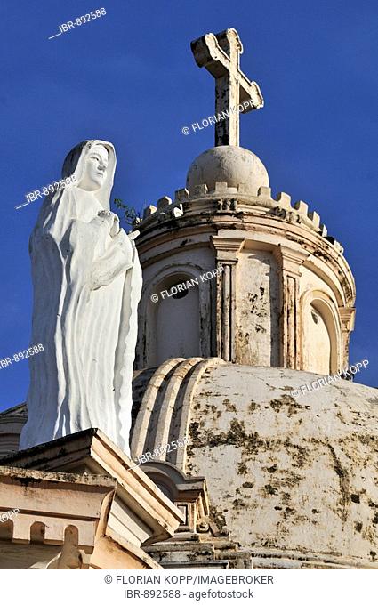 Statue of Mary and Dome, La Merced Church, Granada, Nicaragua, Central America