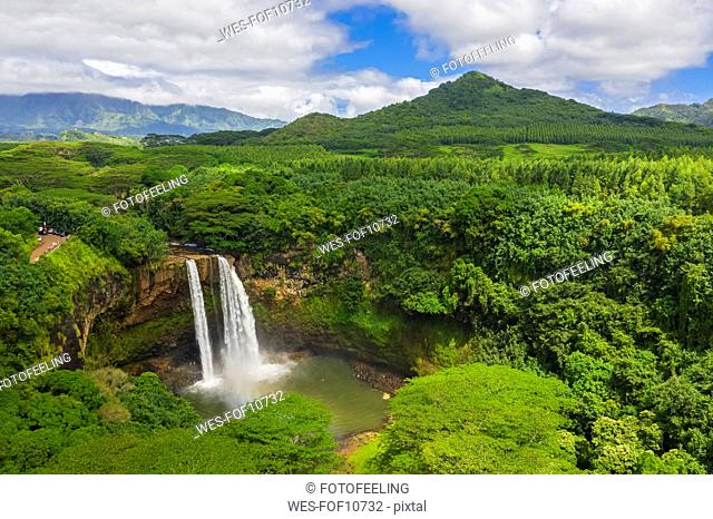 USA, Hawaii, Kauai, Wailua State Park, Wailua Falls, aerial view