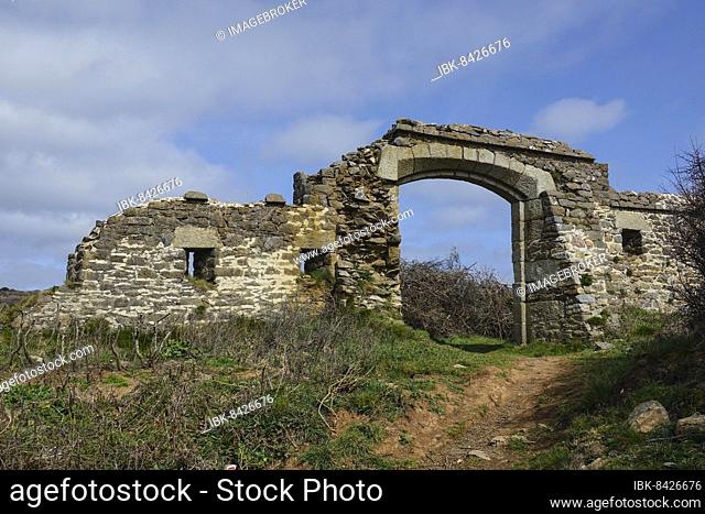 Fort de la Fraternite, Ilot du Diable Devil's Island on the west coast of Roscanvel, Crozon Peninsula, Finistere Penn ar Bed department, Brittany Breizh region