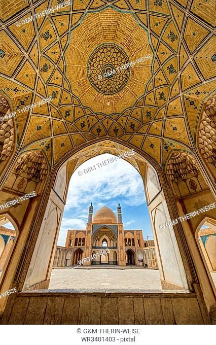 Agha Bozorg Mosque, Inner Courtyard, Kashan, Isfahan Province, Islamic Republic of Iran, Middle East