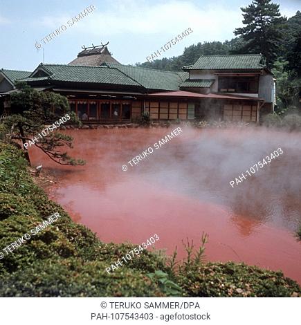 Hot volcanic springs in Beppu on the island of Kyushu. | usage worldwide. - Beppu/Japan