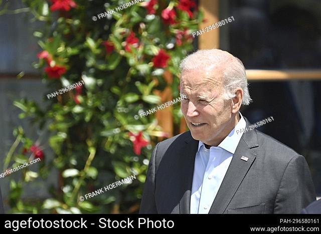 US President Joe BIDEN, single image, cropped single motif, portrait, portrait, arrivals of the outreach guests at Elmau Castle; Welcome by the Federal...