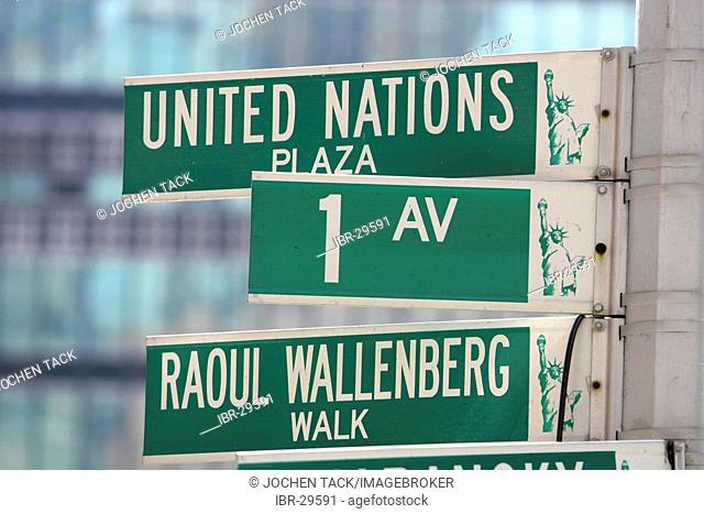 USA, United States of America, New York City: Street sign of First Avenue and United Nations