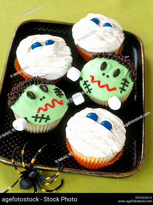 Frankenstein and Mummy Cupcakes for Halloween
