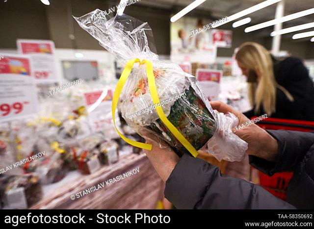 RUSSIA, MOSCOW - APRIL 11, 2023: Customers shop for Easter cakes in an Auchan superstore at the Aviapark Shopping Centre in the run-up to Orthodox Easter