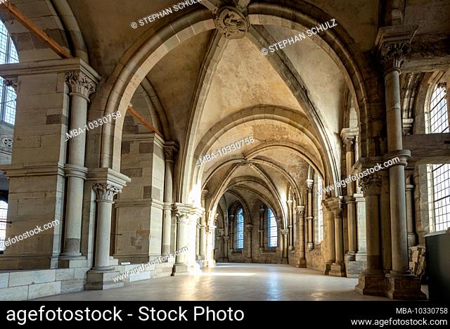 Germany, Saxony-Anhalt, Magdeburg, view into the bishop's corridor of the Magdeburg cathedral, upper choir aisle. (In 1520 the cathedral was finished after 311...