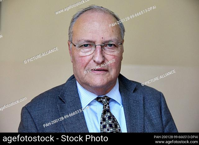 28 January 2020, Hamburg: Efraim Zuroff, historian and director of the Simon Wiesenthal Center in Jerusalem, stands in a corridor of the criminal justice...