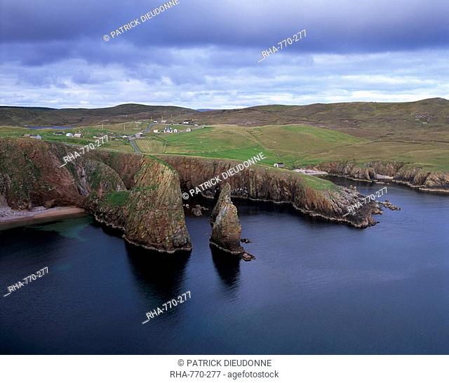 Wester Wick and hamlet of Westerwick, West Mainland, Shetlands Island, Scotland, United Kingdom, Europe