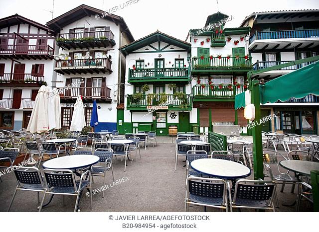 La Marina former fishermen's quarter, Hondarribia, Guipuzcoa, Basque Country, Spain