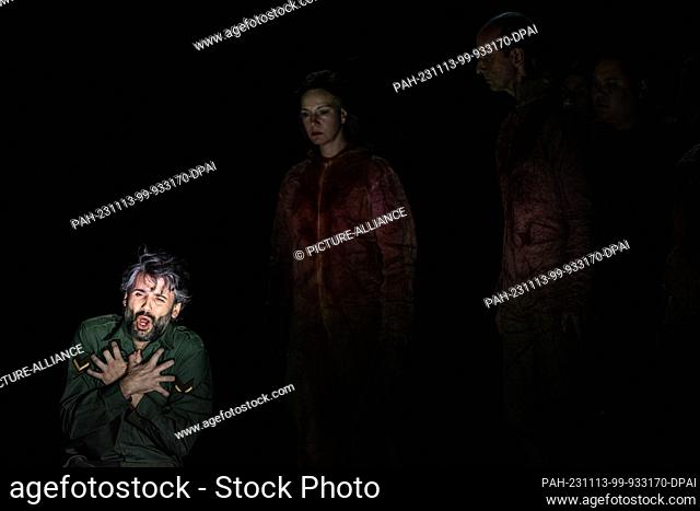 13 November 2023, Berlin: Reinoud Van Mechelen as Jason during the film and photo rehearsal for the opera ""Médée"" at the State Opera