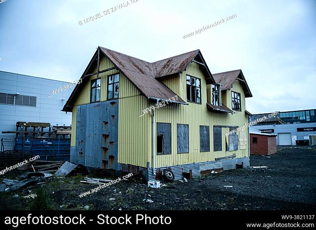 A house in Reikiavik, Iceland, sober and well isolated to prevent the cold and humidity from getting inside in one of the coldest inhabited countries in the...