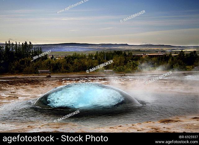 Geyser, hot spring, eruption, bubble, eruption, Strokkur, Haukadalur, geothermal area, Golden Circle, South West Iceland, Iceland, Europe
