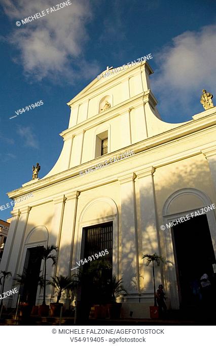 Usa, Caribbean, Puerto Rico, San Juan, Old Town, Catedral San Juan Bautista St  John the Baptist Cathedral