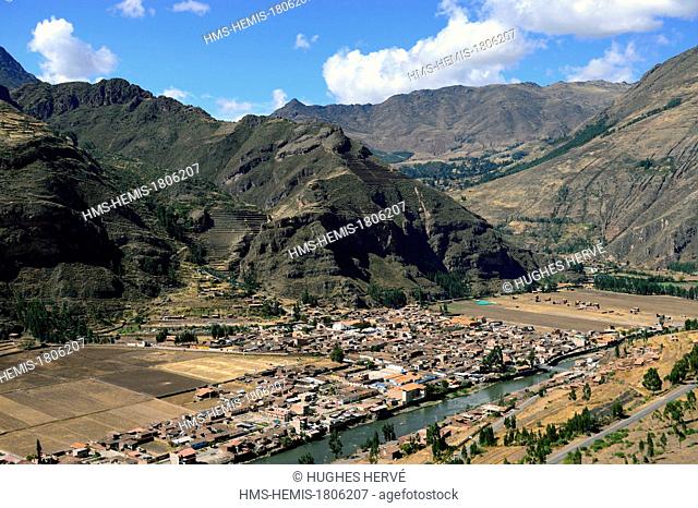 Peru, Cuzco Province, Incas sacred valley, Inca archeological site of Pisac shaped Condor, on Urubumba river