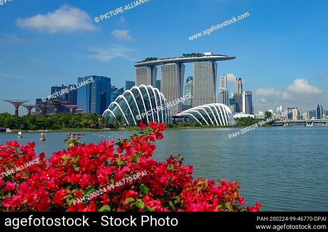 30 November 2019, Singapore, Singapur: Marina Bay Sands Hotel. Photo: Patrick Pleul/dpa-Zentralbild/ZB. - Singapur/Singapore/Singapore