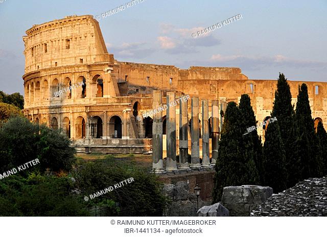 Colosseum, pillars of Temple of Venus and Roma, Roman Forum, Rome, Lazio, Italy, Europe