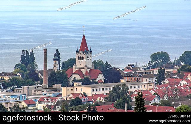 Rorschach, Kanton St. Gallen, Schweiz mit den 2 Kirchen: Ktholische Kirche St. Kolumban und die Evangelische Kirche