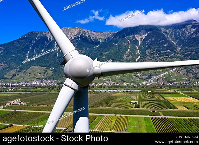 Windkraftanlage Adonis im Rhonetal, grösste Windturbine der Schweiz, Charrat, Wallis, Schweiz / Adonis wind power plant in the Rhone Valley