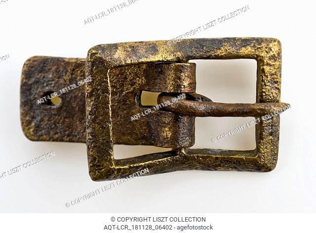 Buckle of shoe or belt, rectangularly bent with fitting lip, clasp fastener component soil found brass metal, archeology Rotterdam Kralingen-Crooswijk...