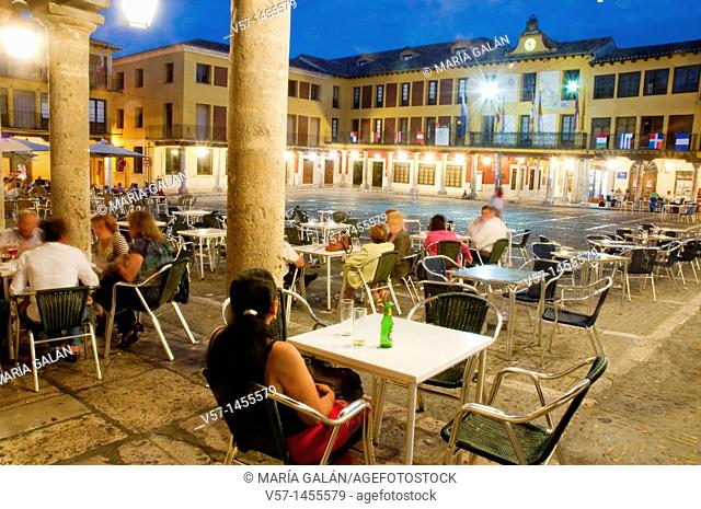 People sitting on terrace at evening, Main Square. Night view. Tordesillas, Valladolid province, Castilla León, Spain
