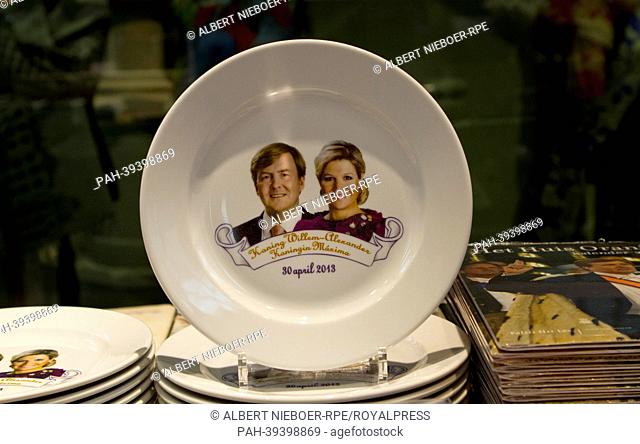 Plate showing King Willem-Alexander and Queen Maxima An exhibition about royal inaugurations in the Nieuwe Kerk in Amsterdam