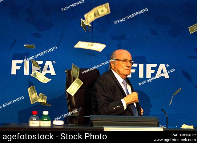 firo Fuvuball, Soccer: FIFA 07/20/2015 under suspicion of corruption. During the press conference, FIFA President Joseph S
