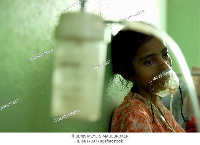 Jasmine Begum, 28 years old, 27 kg, multi-resistant TB, tuberculosis patient, Howrah, Hooghly, West Bengal, India