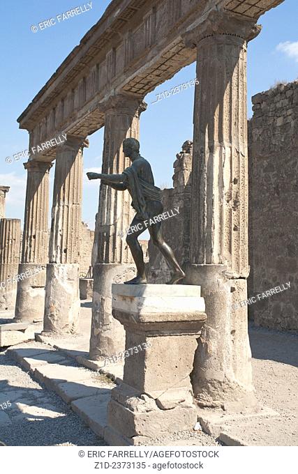 Ruins of Pompeii Apollo statue, Apollo temple