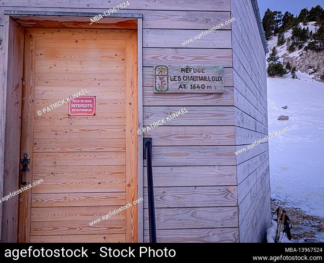 Ski tour with pulka material sled through the nature reserve Réserve naturelle des Hauts Plateaux du Vercors