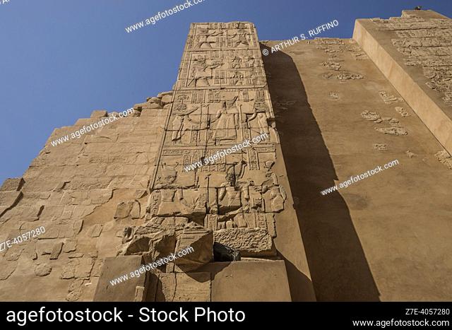 Column with reliefs and hieroglyphics. Entrance to the Hypostyle Hall. Temple of Karnak. El-Karnak, Luxor Governorate, Egypt, Africa, Middle East