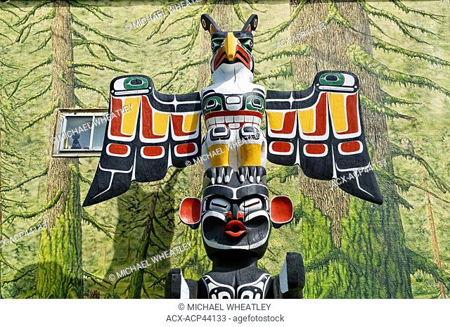Totem pole, Duncan, 'City of Totems' British Columbia, Canada
