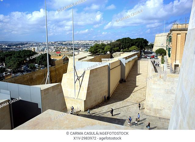 Panoramic of the Valletta and the New Parlament Building by Renzo Piano Studio & AP Architects. Valletta, Malta. Contemporary Architecture