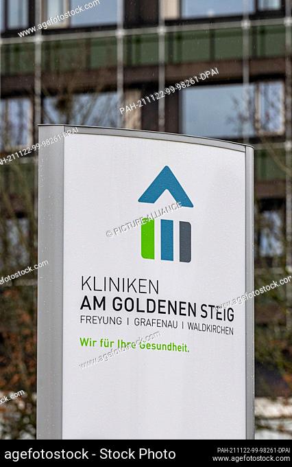22 November 2021, Bavaria, Freyung: ""Kliniken am Goldenen Steig"" is written on a sign in front of the hospital. On Monday