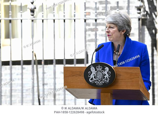 Theresa May leaves Downing Street. London, UK. 24/07/2019 | usage worldwide. - London/United Kingdom of Great Britain and Northern Ireland