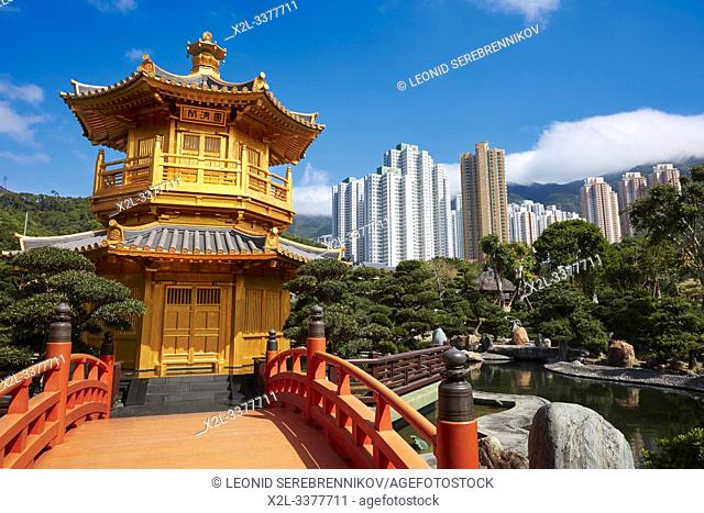 Pavilion of Absolute Perfection and Wu Bridge in Nan Lian Garden, Chinese Classical Garden. Diamond Hill, Kowloon, Hong Kong, China