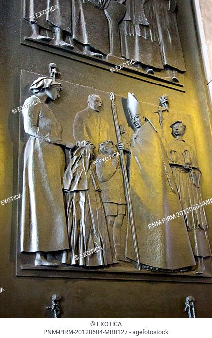 Statues on the wall of a basilica, St. Peter's Basilica, Vatican City, Rome, Lazio, Italy