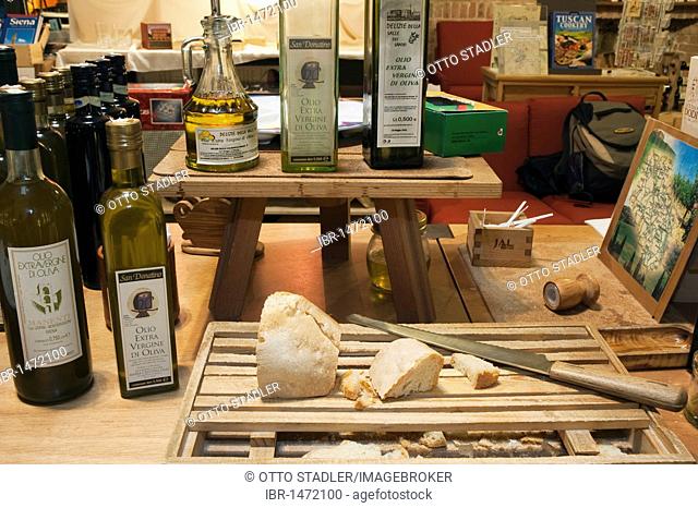 Bread, olive oil in the Enoteca Italiana wine shop, Siena, Tuscany, Italy, Europe