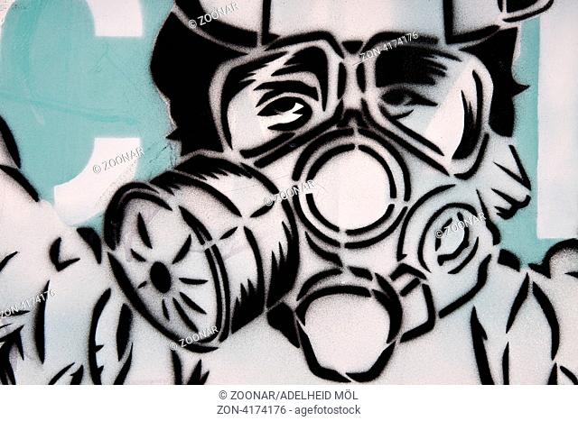 Stencil auf einer Mauer, Mann mit Gasmaske, Chiang Mai, Thailand Stencil on a wall, man with a gas mask, Chiang Mai, Thailand