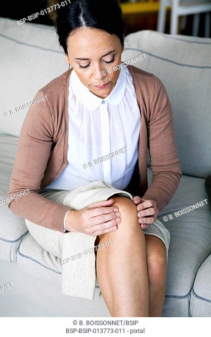 Knee pain in a woman