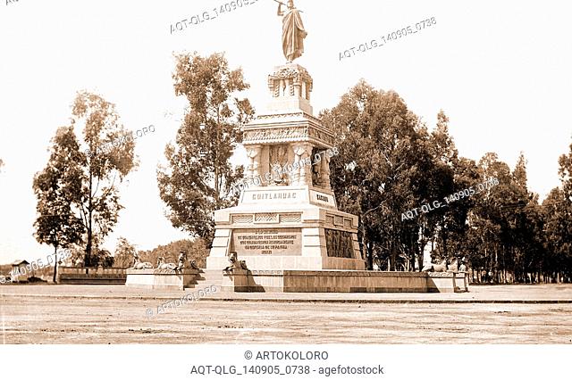 Statue of Cuitlahuac i.e. Cuauhtemoc, Jackson, William Henry, 1843-1942, Cuauhtemoc, Emperor of Mexico, 1495?-1525, Streets, Sculpture, Mexico, Mexico City