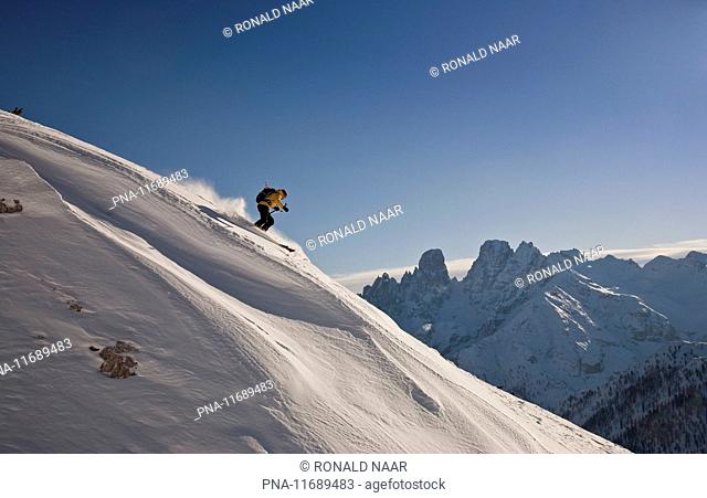 Ski touring on the Helltaler Schlechten in the Pragser Dolomites Platzwiese, Alta Pusteria Hochpustertal, Alto Adige Sud-Tirol, Italia