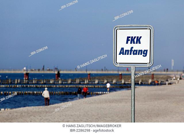 Sign, lettering FKK Anfang, German for from here this is a nudist beach, beach Zingst, Mecklenburg-Western Pomerania, Germany, Europe