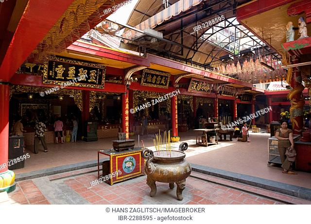 Chua Quan Am Temple or Pagoda in the Chinese Quarter of Cholon in Saigon, Ho Chi Minh City, Vietnam, Southeast Asia