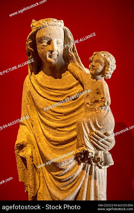 PRODUCTION - 18 March 2022, Mainz: The exhibition ""Avrea Magontia"" of the Landesmuseum Mainz shows a Madonna made of Eifel tuff stone