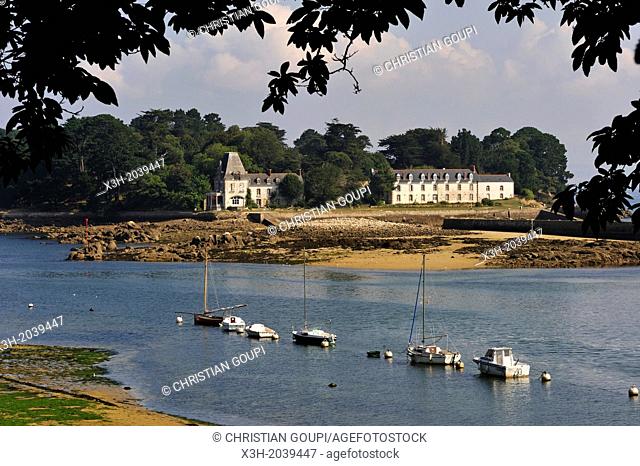 Tristan Island off Douarnenez, Finistere department, Brittany region, west of France, western Europe