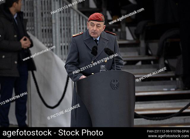 12 November 2023, Berlin: Carsten Breuer, Inspector General of the Bundeswehr, speaks at the ceremonial pledge to mark the 68th anniversary of the founding of...